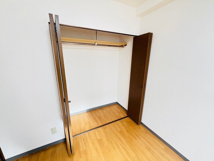 物件内観写真12　(収納)