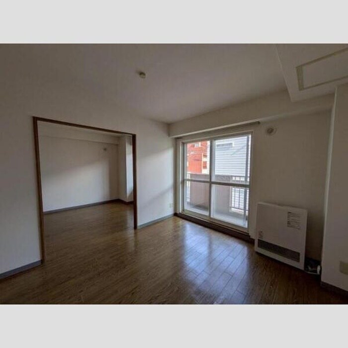 物件内観写真3　(居室)