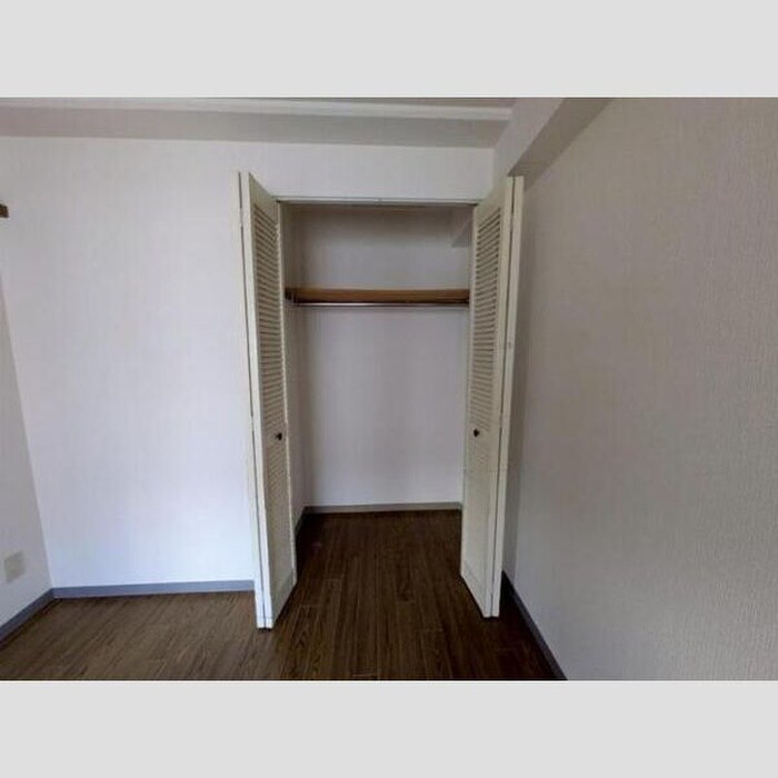 物件内観写真7　(収納)
