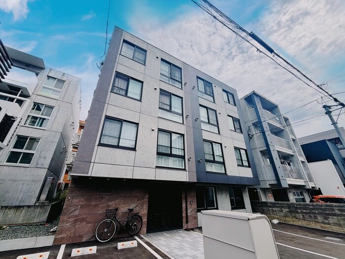 物件外観写真2　(外観写真)