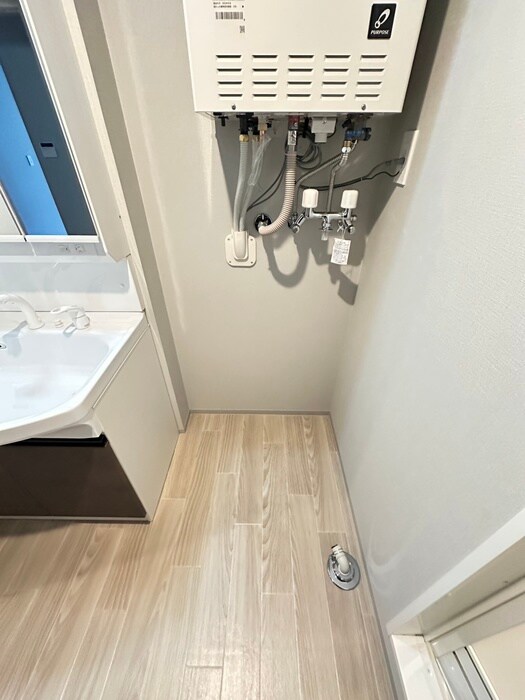 物件内観写真15　(洗濯機置場)