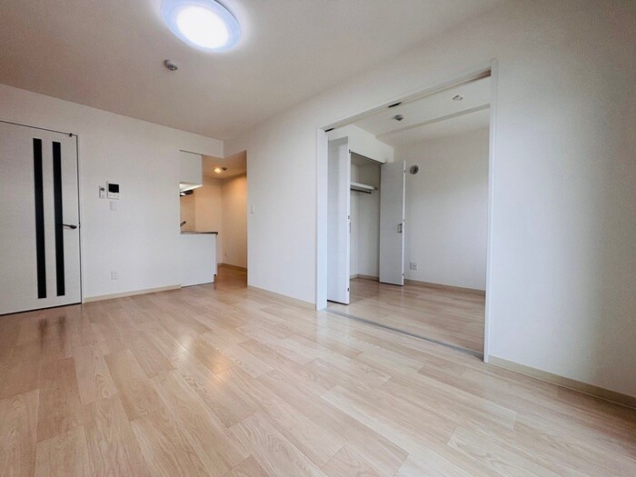 物件内観写真9　(居室)