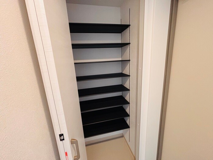 物件内観写真15　(靴箱)