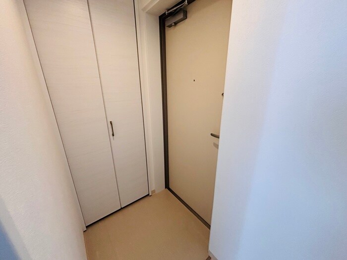 物件内観写真16　(玄関)