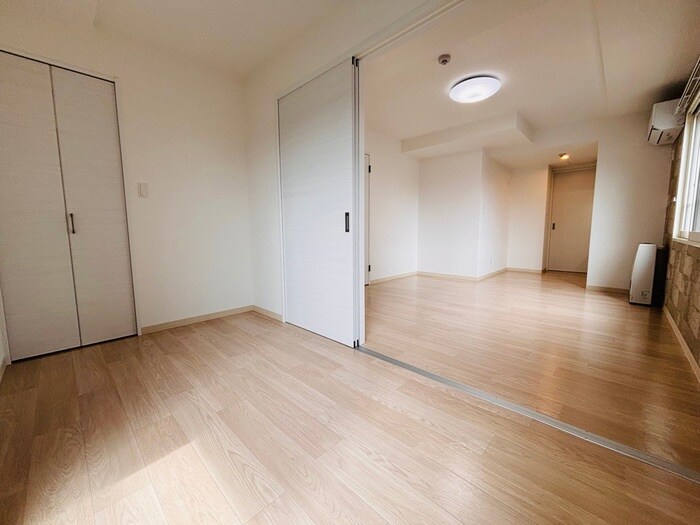 物件内観写真19　(居室)