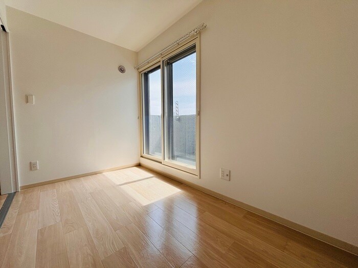 物件内観写真21　(居室)