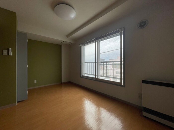 物件内観写真10　(居室)