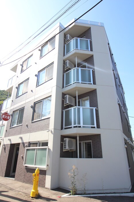 物件外観写真2　(外観写真)