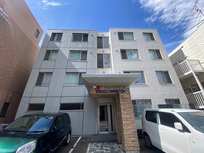 物件外観写真1　(外観写真)