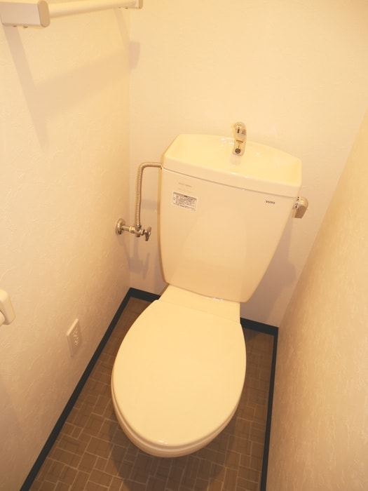 物件内観写真14　(トイレ)