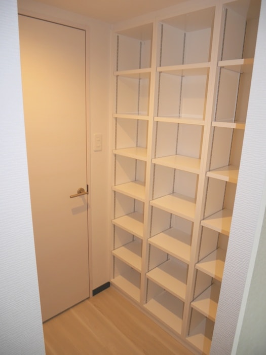 物件内観写真15　(収納)