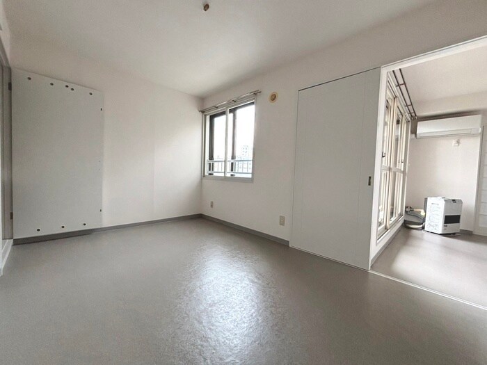 物件内観写真9　(居室)