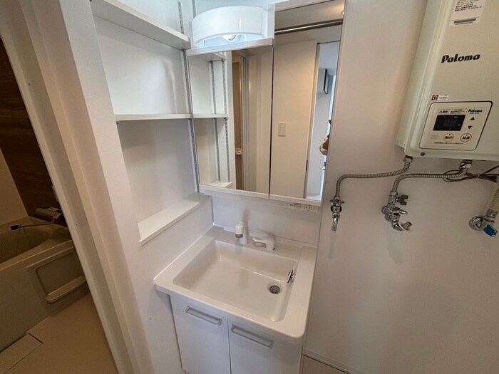 物件内観写真16　(洗面)