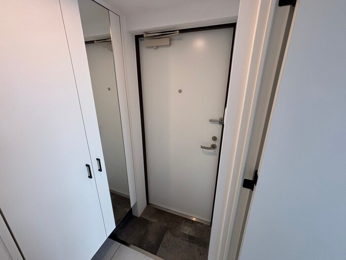 物件内観写真18　(玄関)