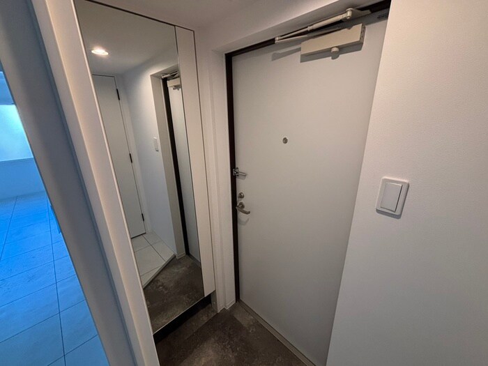 物件内観写真18　(玄関)