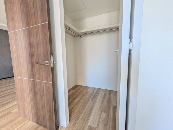 物件内観写真14　(玄関)