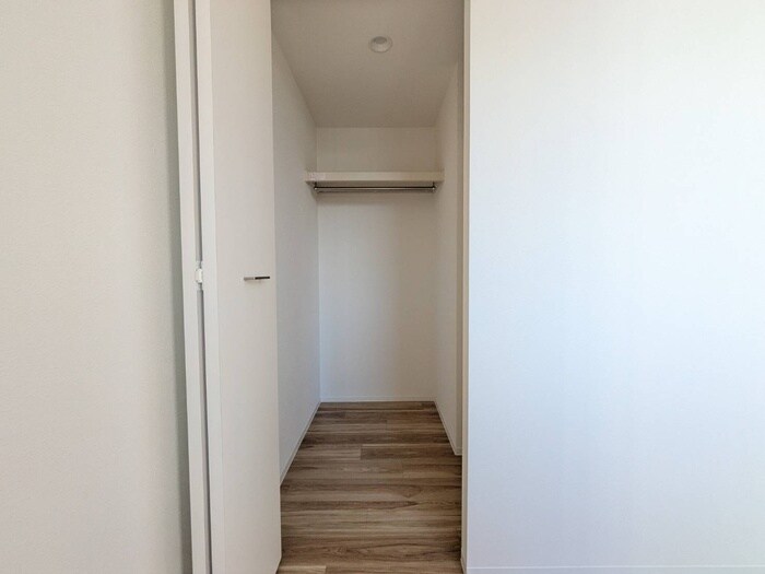 物件内観写真15　(収納)