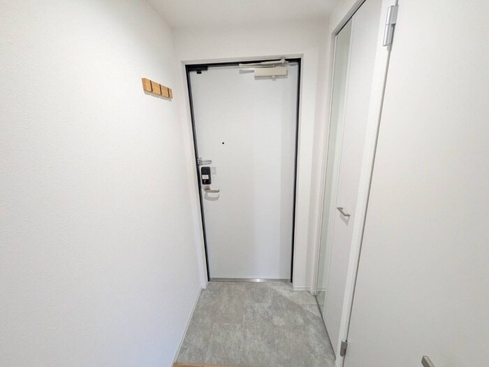 物件内観写真21　(玄関)