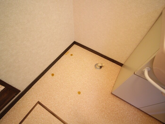 物件内観写真17　(洗濯機置場)