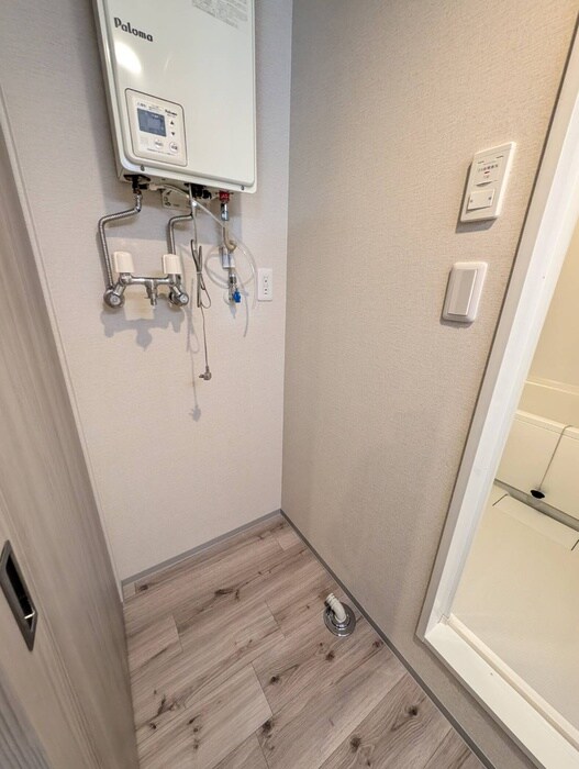 物件内観写真16　(洗濯機置場)