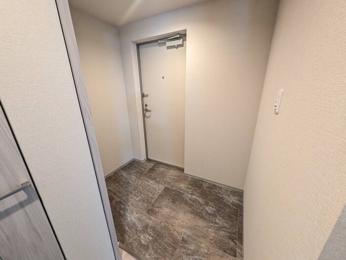 物件内観写真22　(玄関)