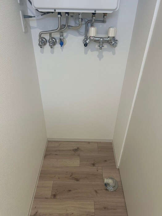 物件内観写真13　(洗濯機置場)