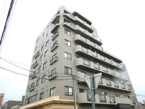 オカダビル外観写真