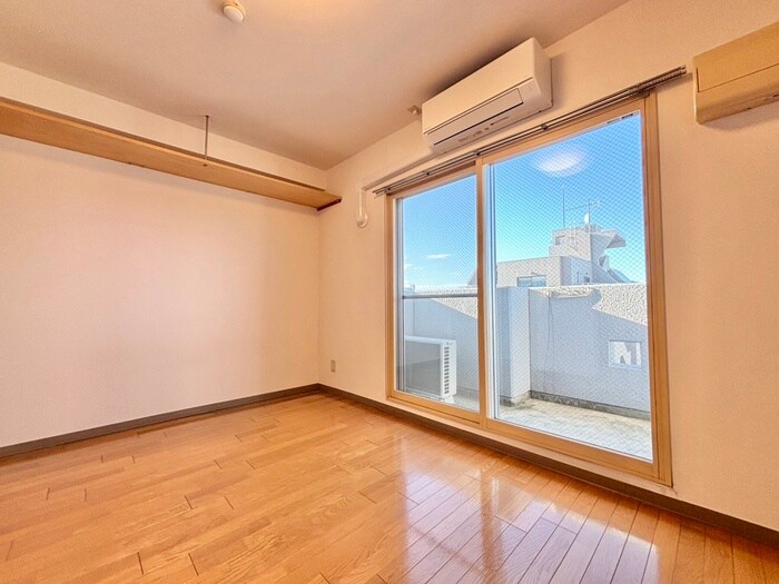 物件内観写真10　(居室)