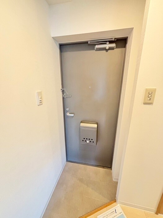 物件内観写真17　(玄関)