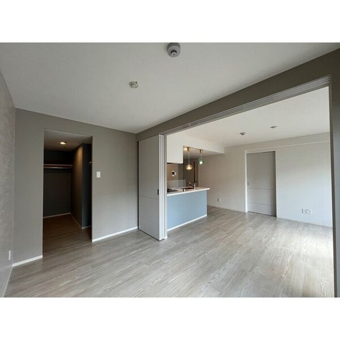 物件内観写真3　(居室)