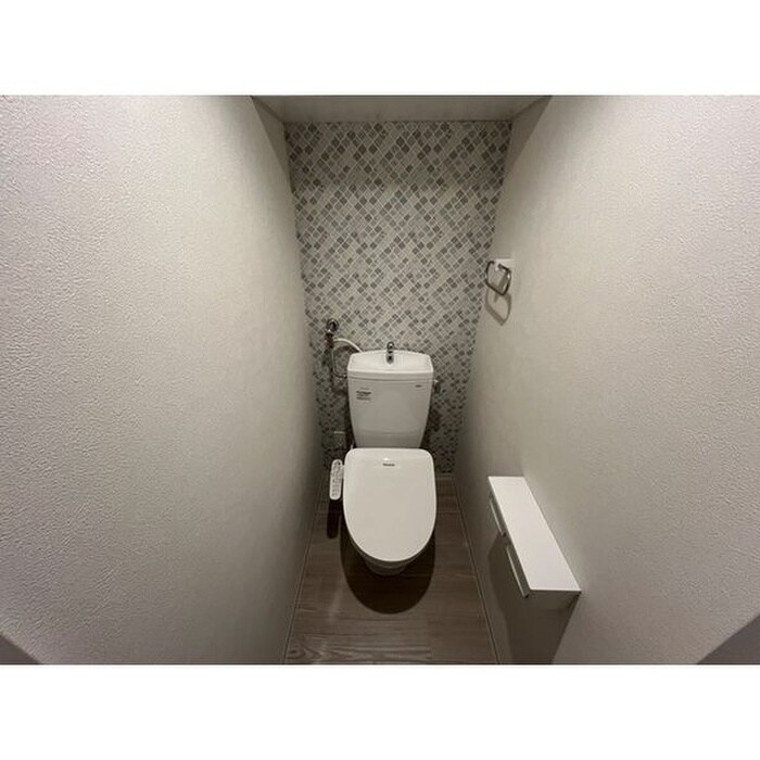 物件内観写真9　(トイレ)