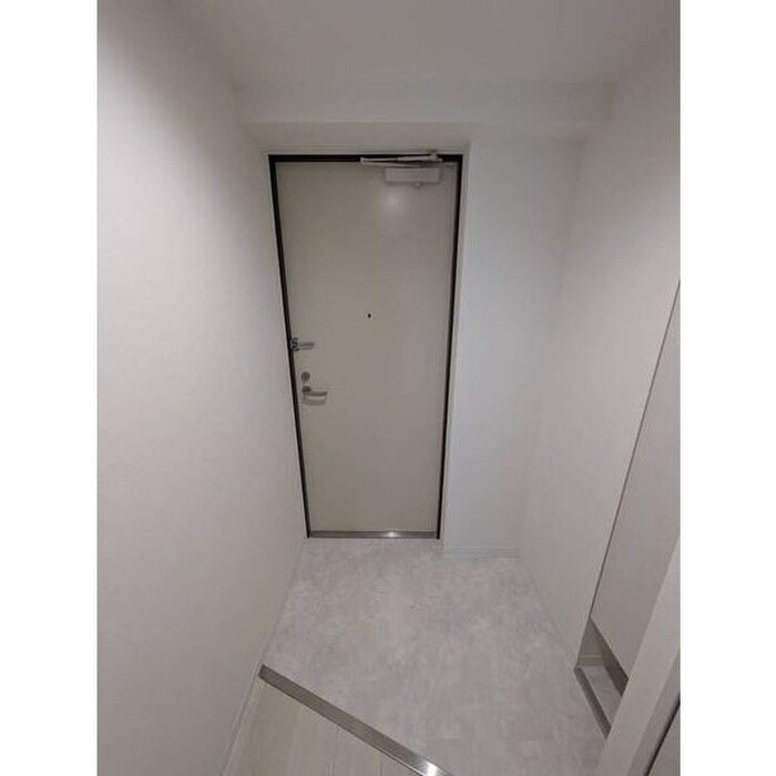 物件内観写真15　(玄関)