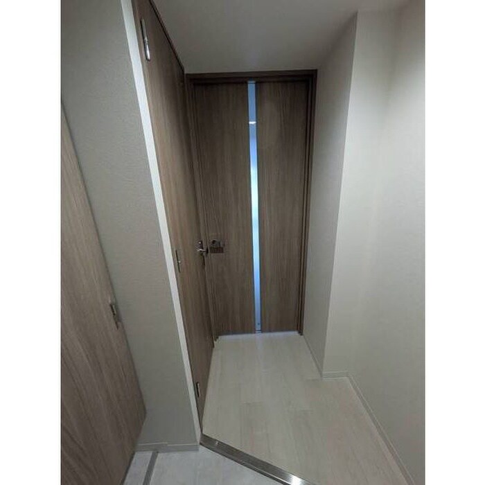 物件内観写真15　(玄関)