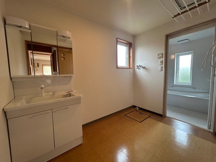 物件内観写真11　(洗面)