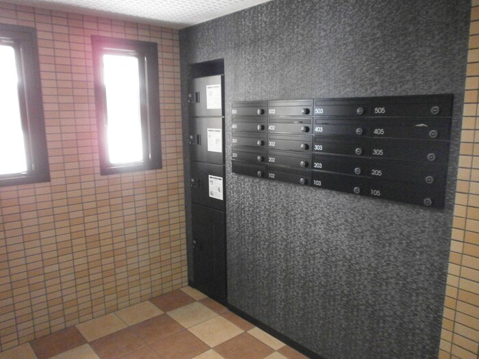 物件外観写真4　(建物設備)