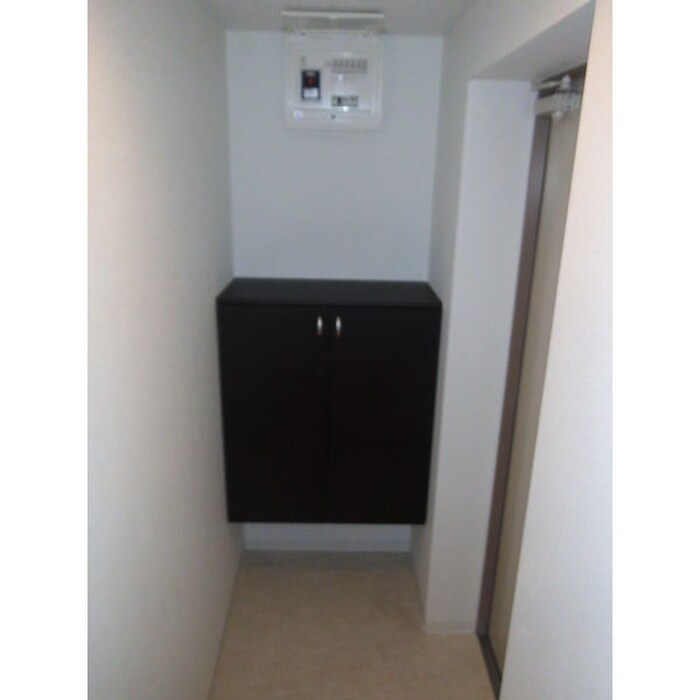 物件内観写真14　(玄関)