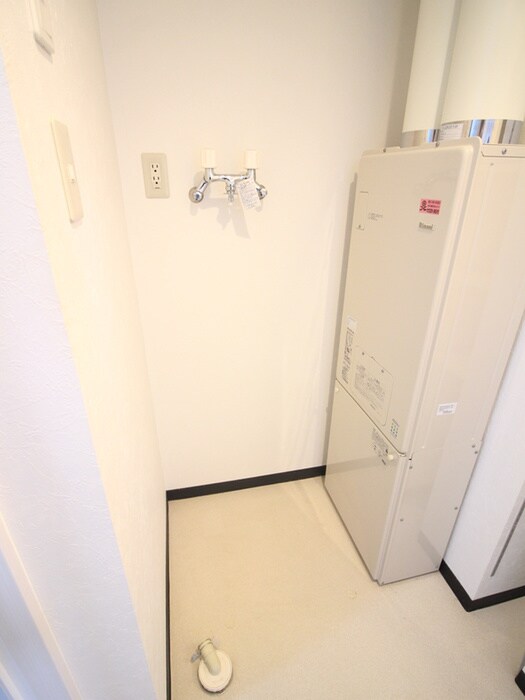 物件内観写真17　(洗濯機置場)