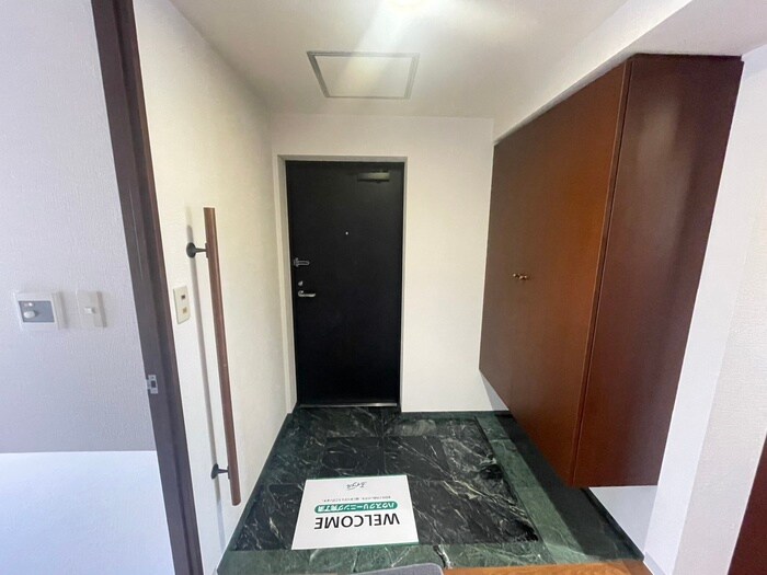 物件内観写真22　(玄関)