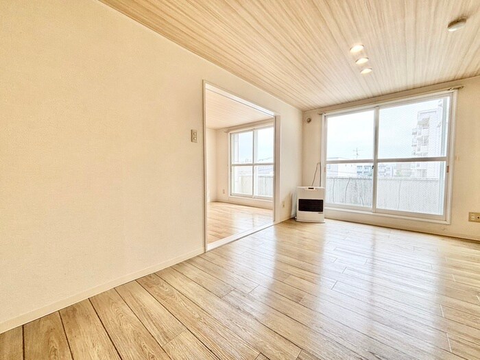 物件内観写真3　(居室)