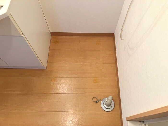 物件内観写真18　(洗濯機置場)