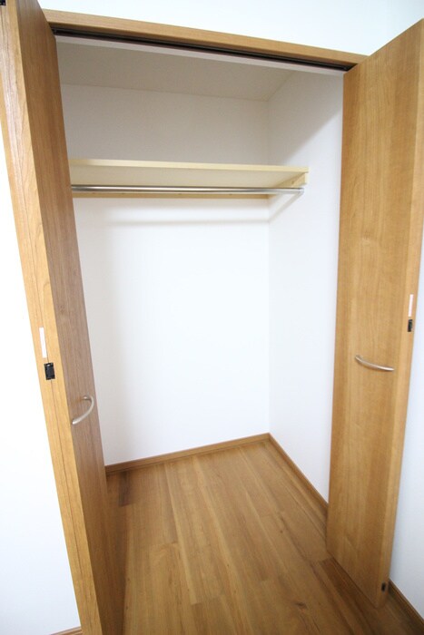 物件内観写真15　(収納)