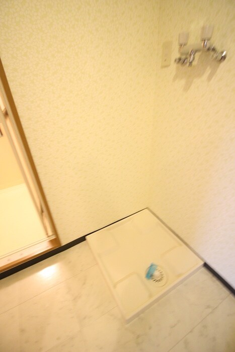 物件内観写真20　(洗濯機置場)