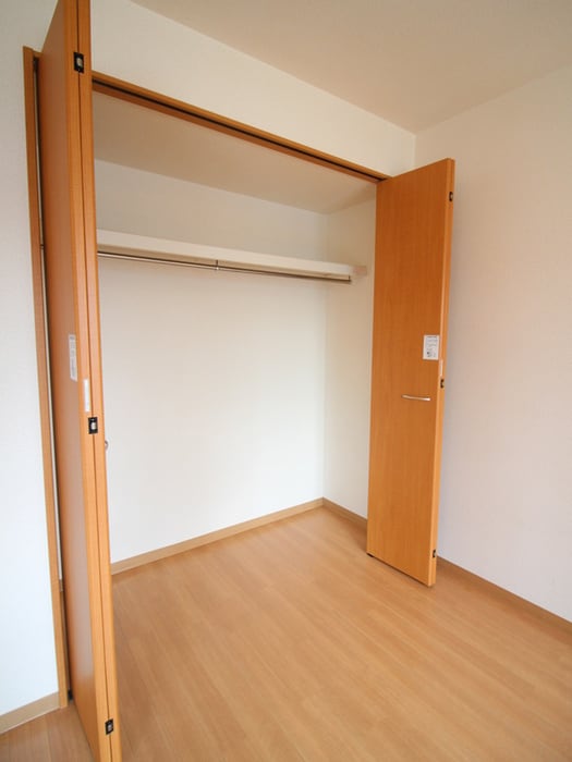 物件内観写真12　(収納)