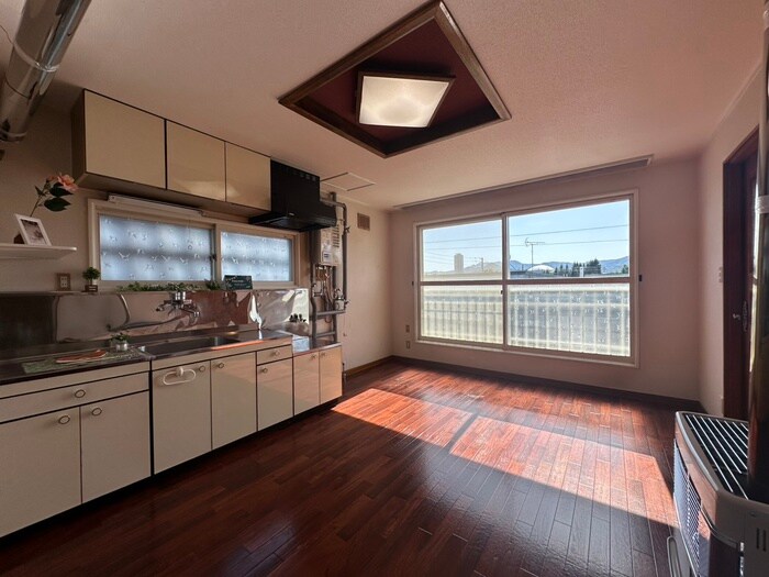 物件内観写真10　(居室)