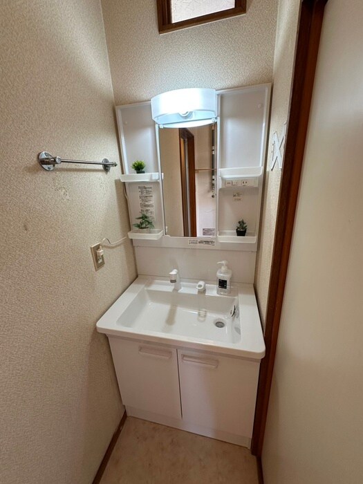 物件内観写真12　(洗面)