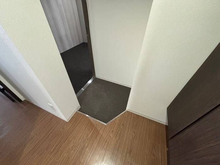 物件内観写真15　(玄関)