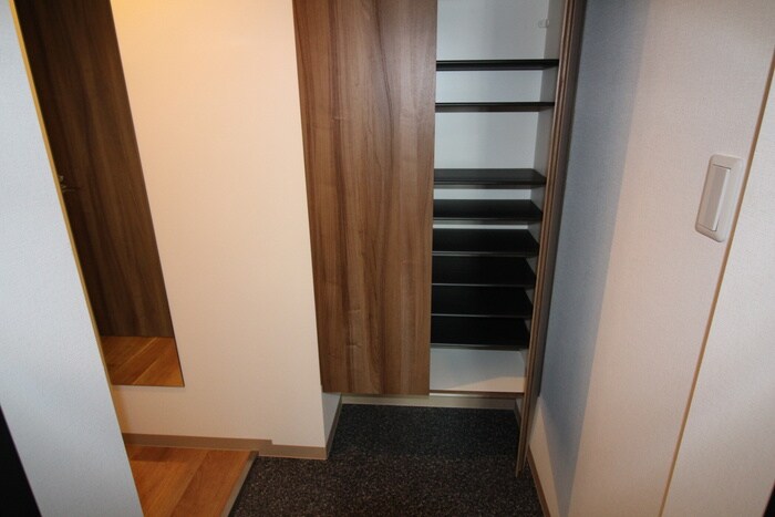 物件内観写真20　(靴箱)