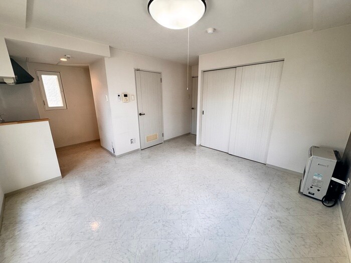 物件内観写真5　(居室)