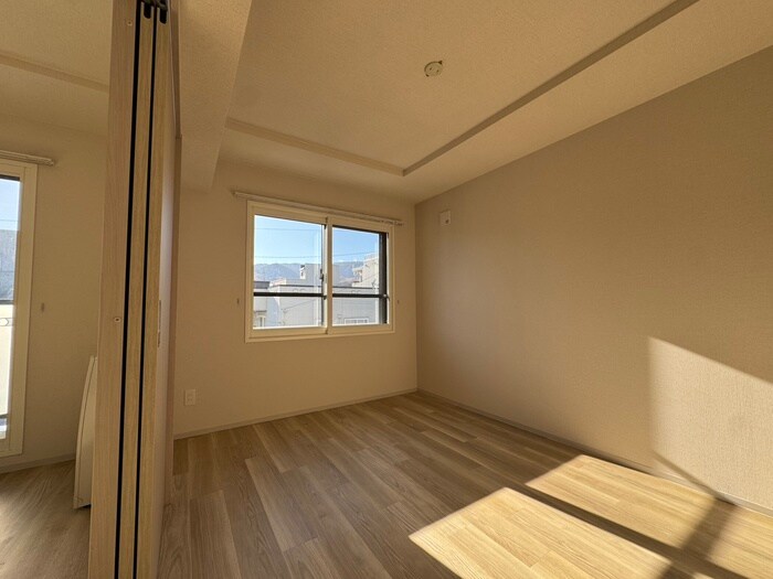 物件内観写真10　(居室)