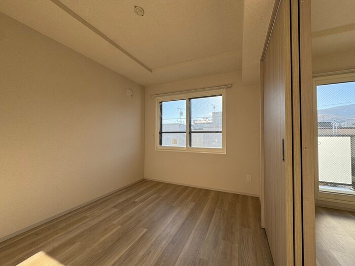 物件内観写真10　(居室)